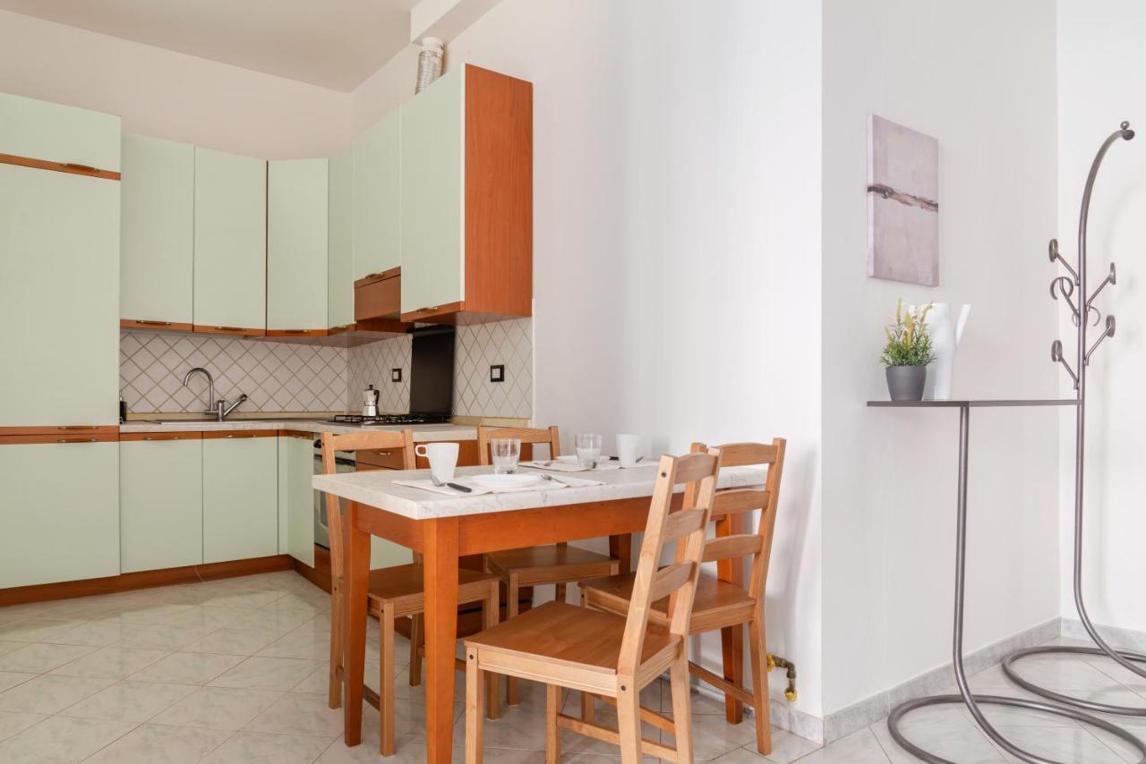 Stazione Centrale Cozy And Functional Flat Milan Luaran gambar