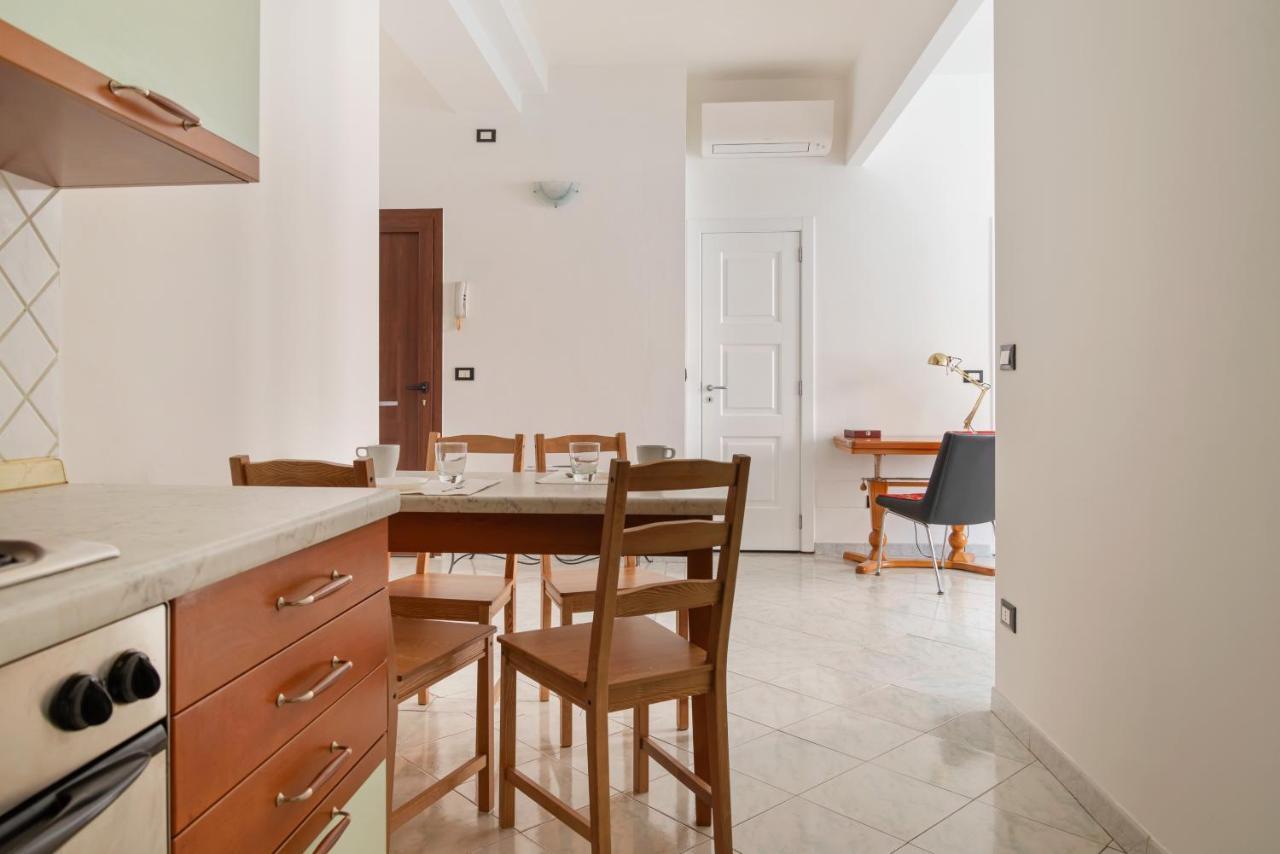 Stazione Centrale Cozy And Functional Flat Milan Luaran gambar