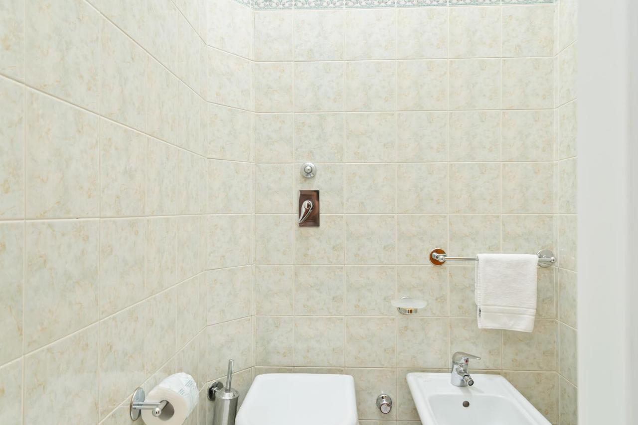 Stazione Centrale Cozy And Functional Flat Milan Luaran gambar